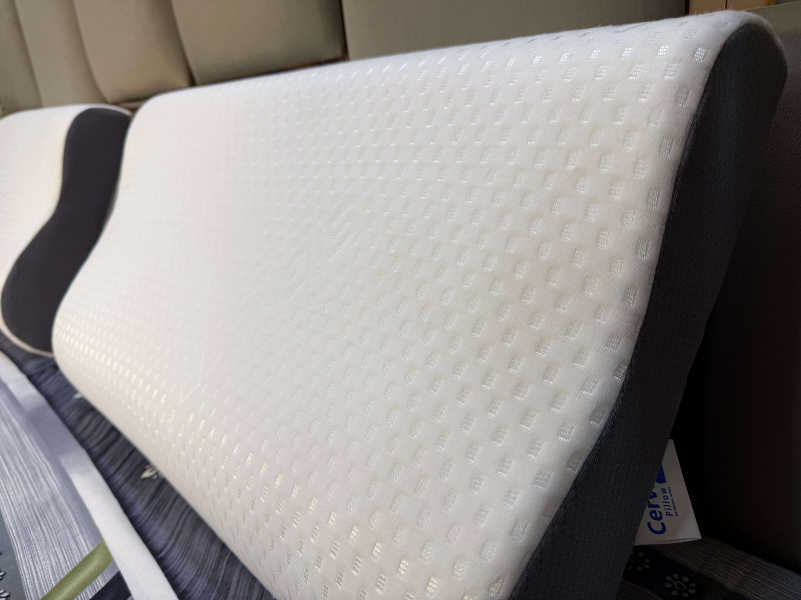 Contour Memory Foam Pillow Contour Memory Foam Pillow